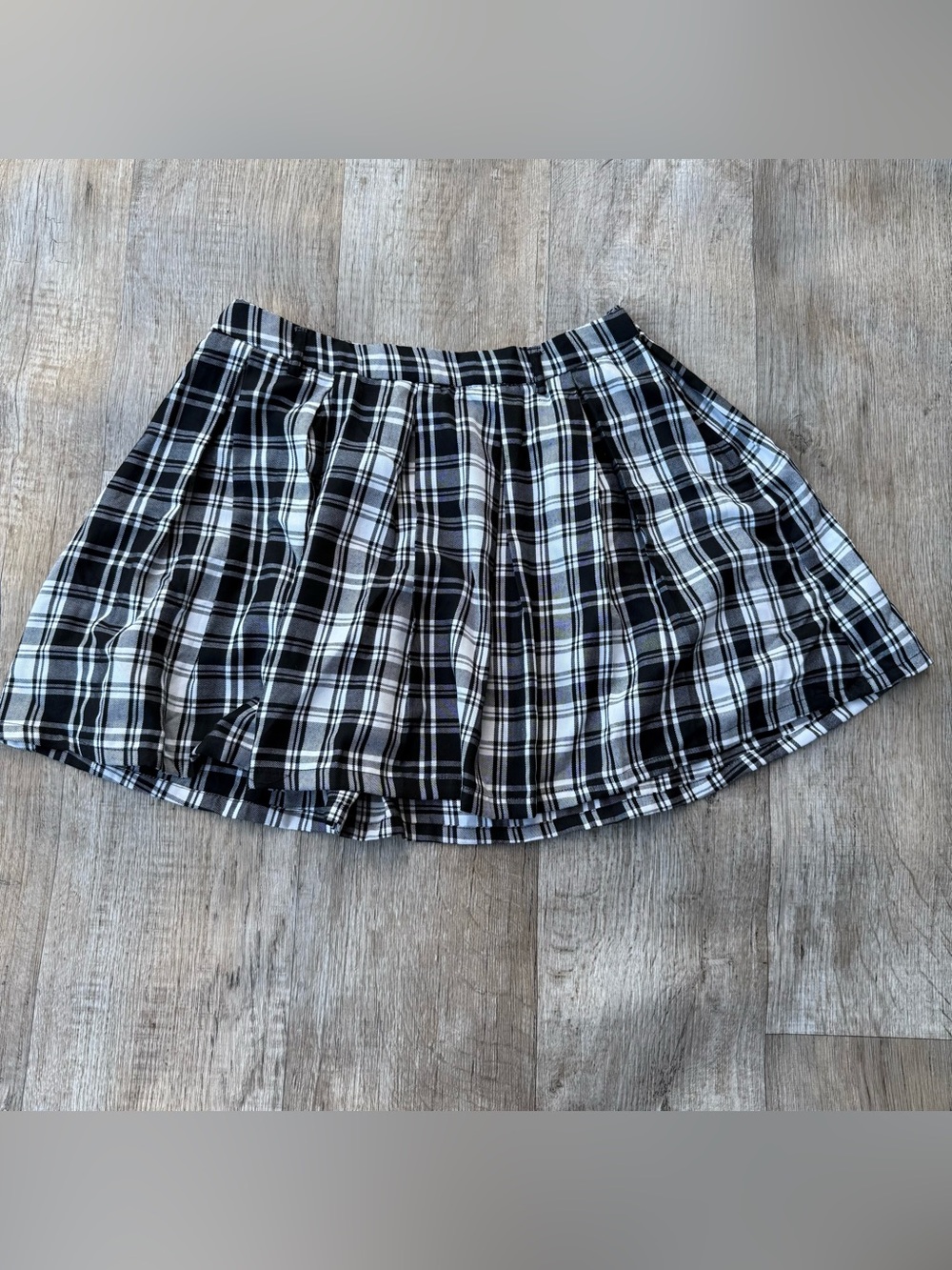 Hot Topic Womens XL Black White Plaid Pleated Mini Grunge Schoolgirl